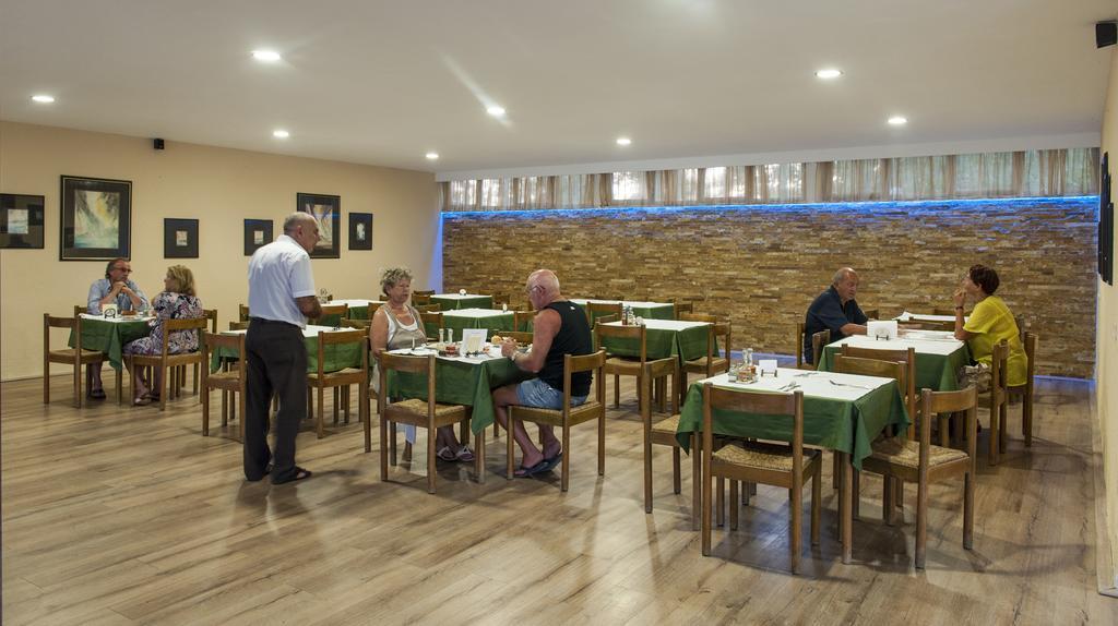 Htp Velika Plaza Ulcinj Hotell Rum bild